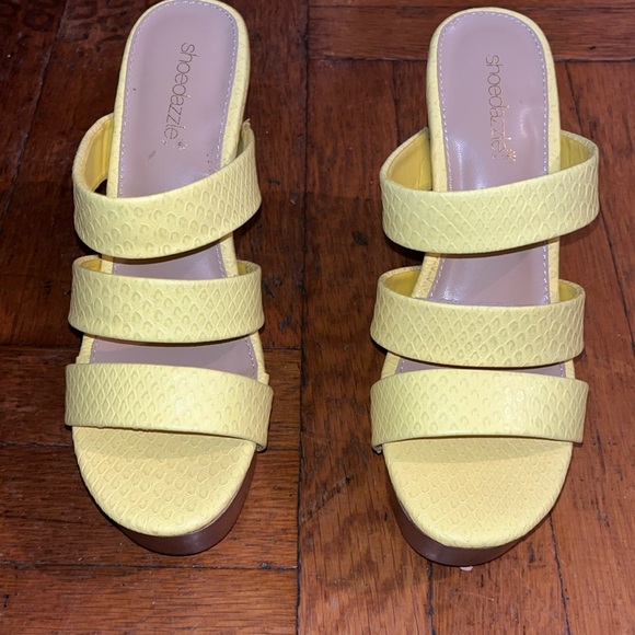 Yellow Showdazzle Shoes - Picture 1 of 4